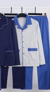 Pyjama à col et boutons