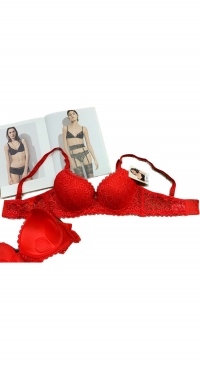 Soutien gorge rouge bonnet B dentelle fleurie