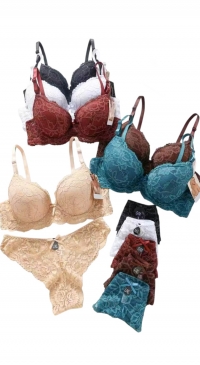 Soutien-gorge push-up dentelle bonnet B et tanga